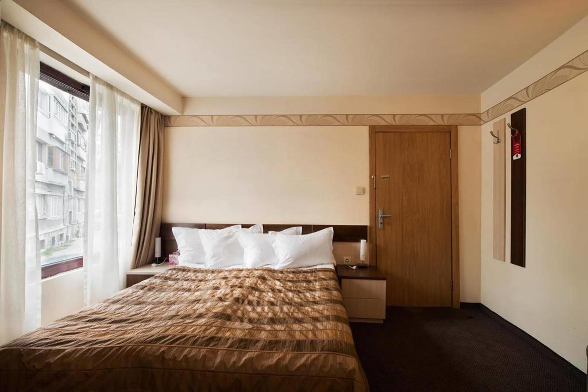 Hugo Hotel